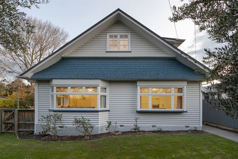 Photo of property in 363 Eastern Terrace, Sydenham, Christchurch, 8023