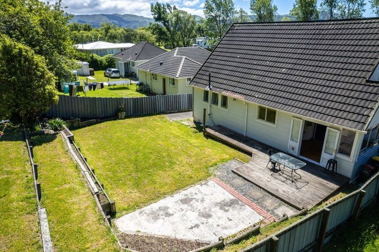 Photo of property in 226 Waddington Drive, Naenae, Lower Hutt, 5011