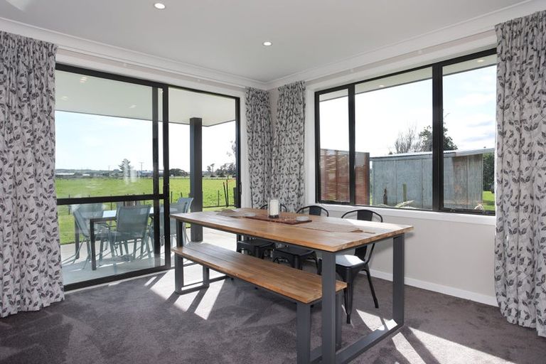 Photo of property in 6 George Street, Bulls, 4818