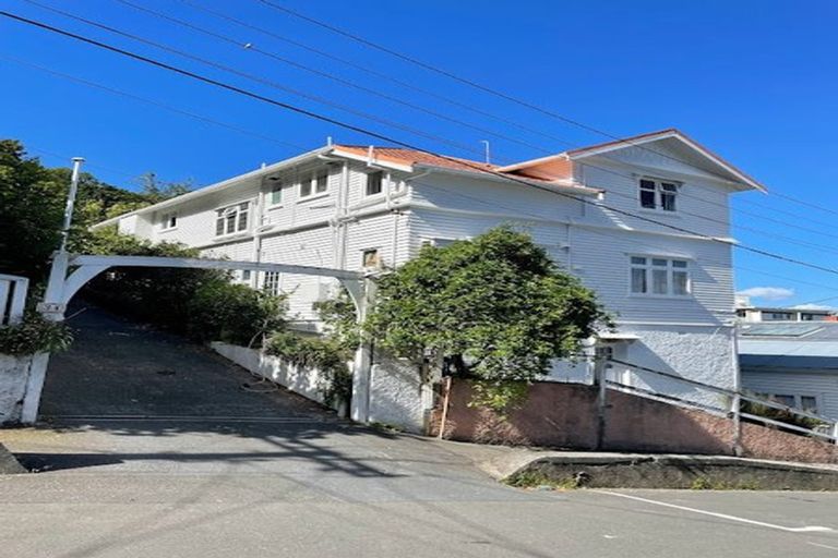 Photo of property in 30 Newman Terrace, Thorndon, Wellington, 6011