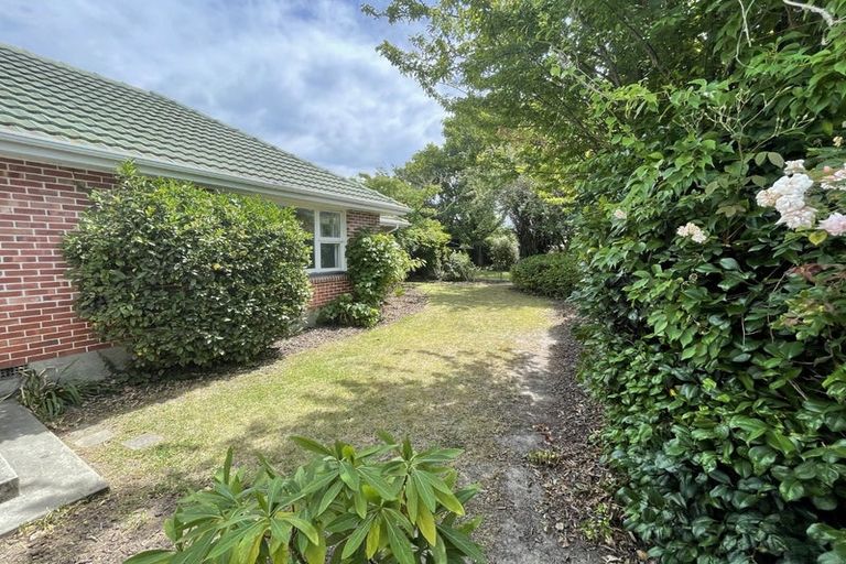 Photo of property in 9 Hampton Place, Burnside, Christchurch, 8053