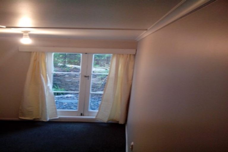 Photo of property in 76 Wade River Road, Stanmore Bay, Whangaparaoa, 0932