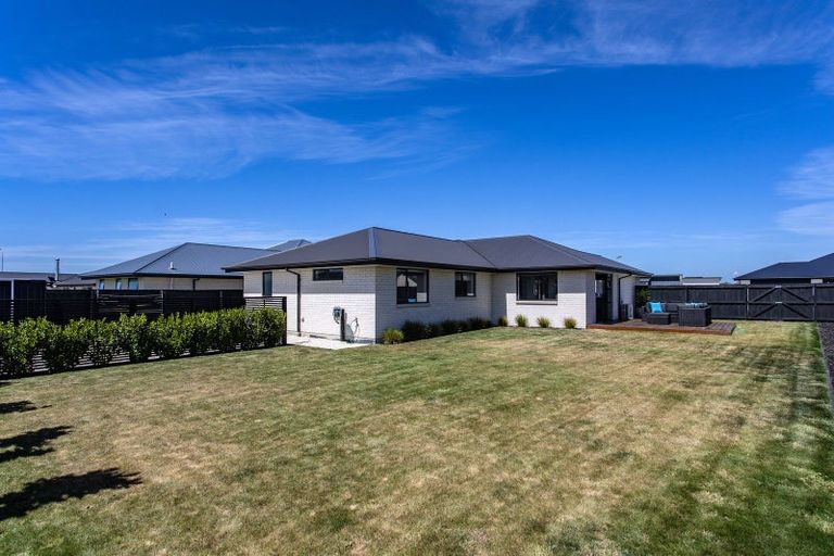 Photo of property in 13 Johnson Avenue, Amberley, 7410