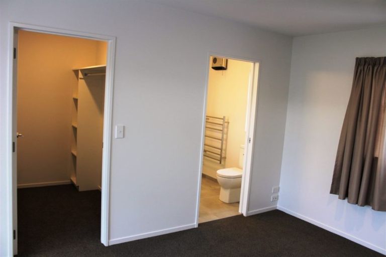 Photo of property in 18d Mona Vale Avenue, Riccarton, Christchurch, 8011