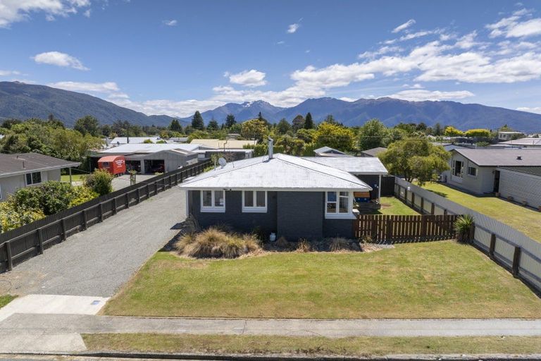 Photo of property in 33 Moana Crescent, Te Anau, 9600