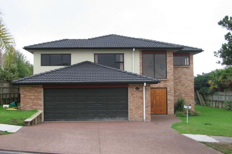 Photo of property in 17 San Fernando Way, Henderson, Auckland, 0612