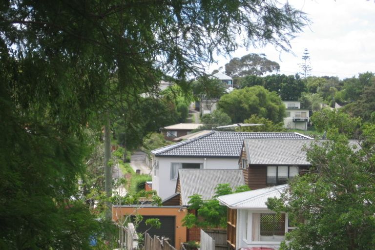 Photo of property in 1/11 Corunna Road, Milford, Auckland, 0620