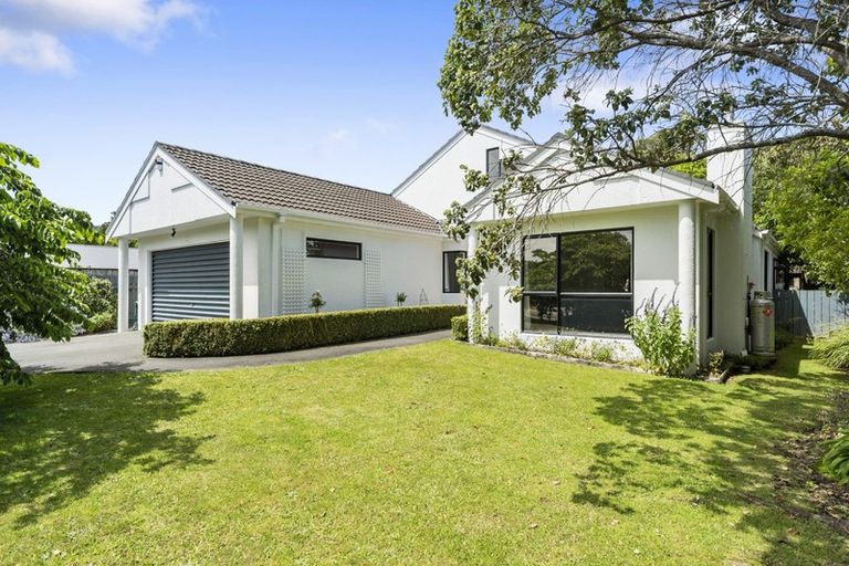 Photo of property in 56 Kapanui Road, Waikanae, 5036