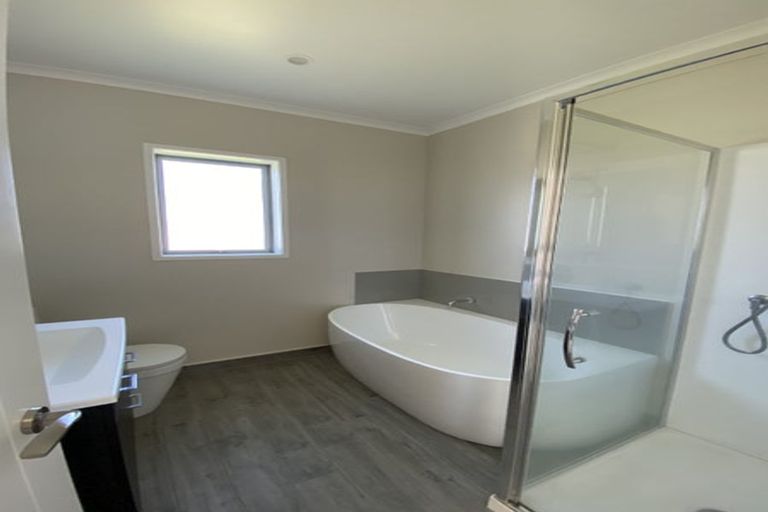 Photo of property in 19 Rue D' Amarres, Gulf Harbour, Whangaparaoa, 0930