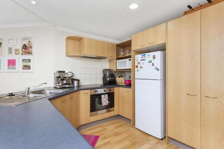 Photo of property in Paramount Apartments, 16/281 Maunganui Road, Mount Maunganui, 3116