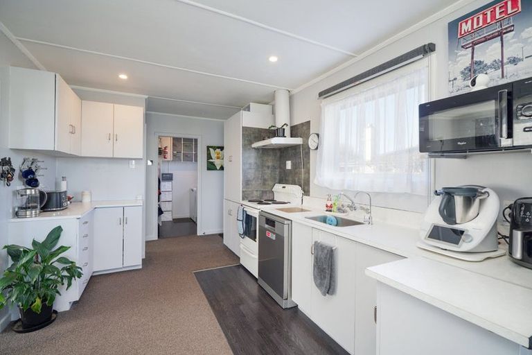 Photo of property in 230 Conyers Street, Strathern, Invercargill, 9812