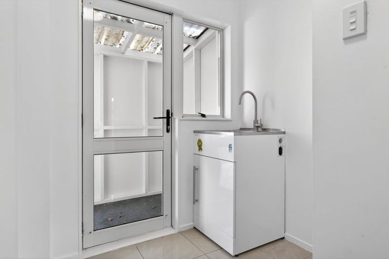 Photo of property in 10 Wairua Place, Pukekohe, 2120