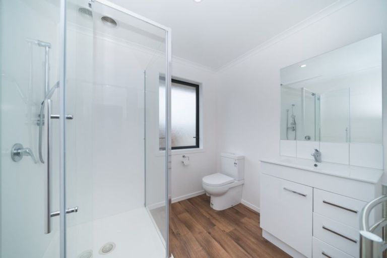 Photo of property in 134 Johnstone Drive, Fitzherbert, Palmerston North, 4410