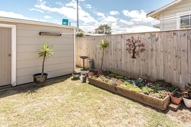 Photo of property in 1a Mosston Road, Castlecliff, Whanganui, 4501