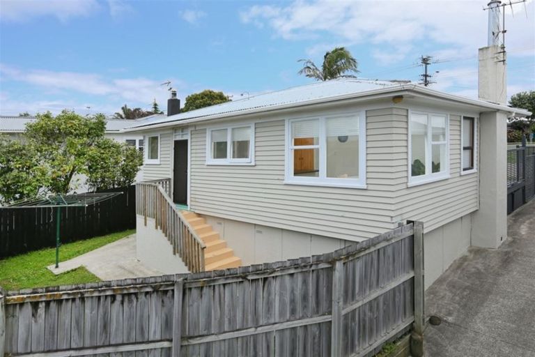 Photo of property in 216a Sturges Road, Henderson, Auckland, 0612
