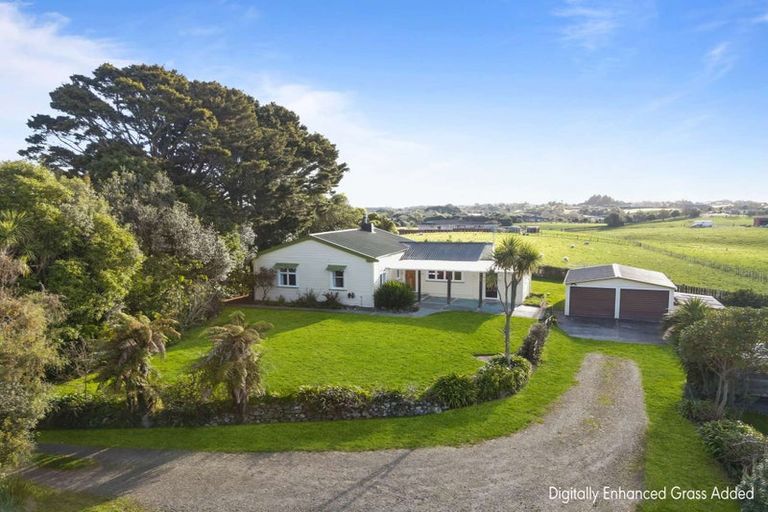 Photo of property in 143 Muhunoa Road East, Ohau, Levin, 5570