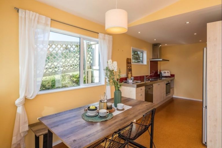 Photo of property in 25a Farnham Street, Mornington, Wellington, 6021