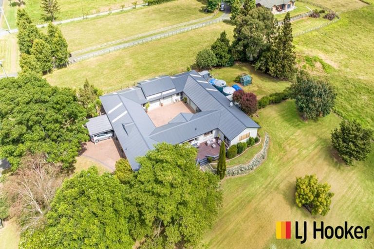 Photo of property in 31 Church Road, Ardmore, Papakura, 2582