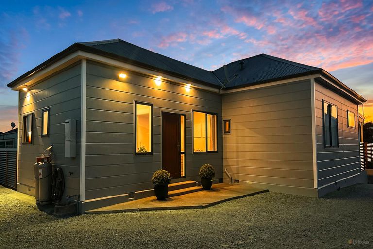 Photo of property in 23 Regent Street, West End, Timaru, 7910