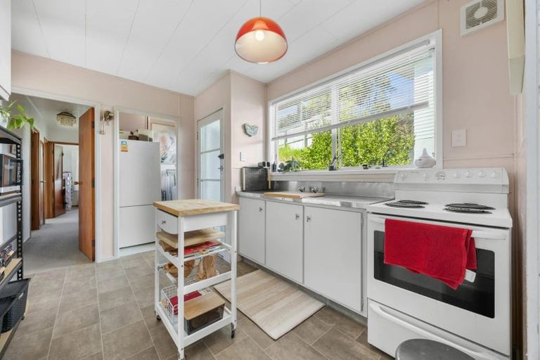 Photo of property in 10 Hewlett Road, Massey, Auckland, 0614