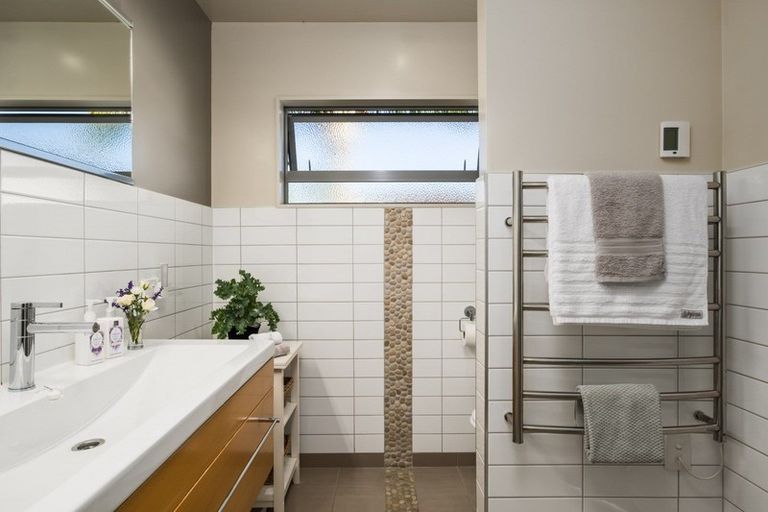 Photo of property in 3 Pohutukawa Grove, Lytton West, Gisborne, 4010