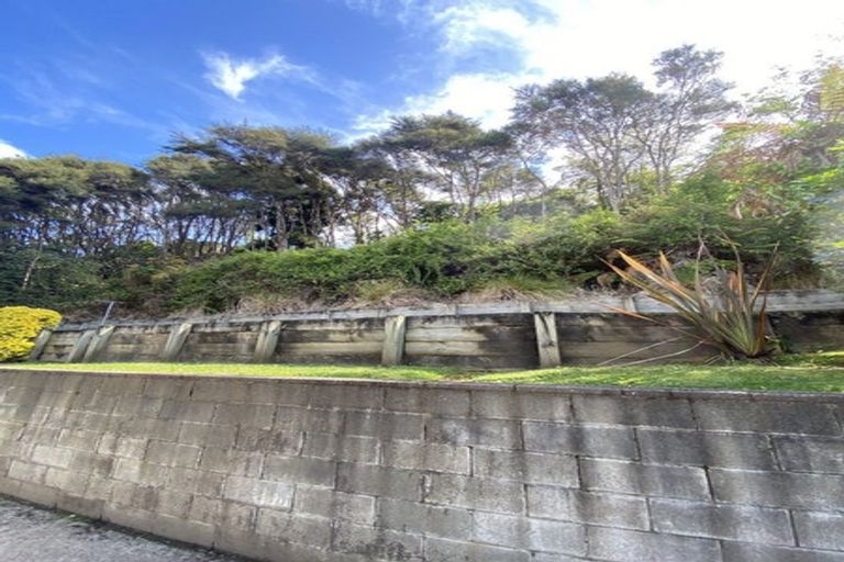 Photo of property in 30 Deller Grove, Silverstream, Upper Hutt, 5019