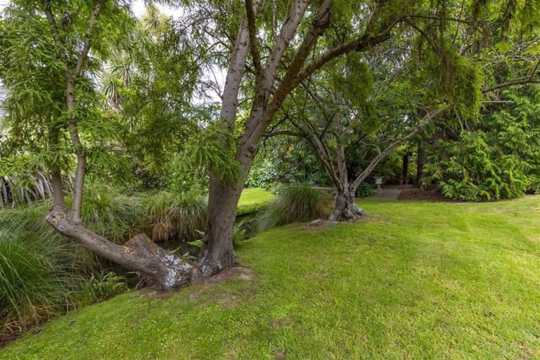 Photo of property in 40 Wai-iti Terrace, Burnside, Christchurch, 8052