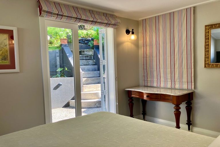 Photo of property in 129 Marine Parade, Seatoun, Wellington, 6022