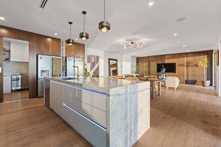 Photo of property in 236 Vipond Road, Stanmore Bay, Whangaparaoa, 0932
