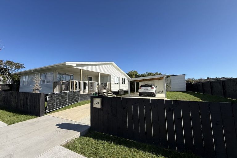 Photo of property in 141 Awaroa Road, Helensville, 0800