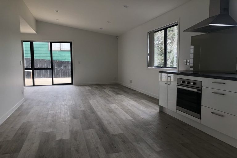 Photo of property in 106 Archers Road, Glenfield, Auckland, 0629