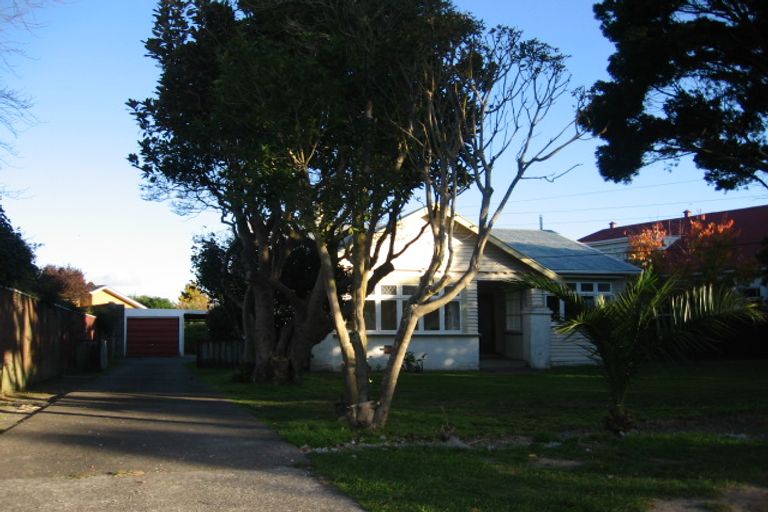 Photo of property in 2 Puriri Street, Woburn, Lower Hutt, 5010