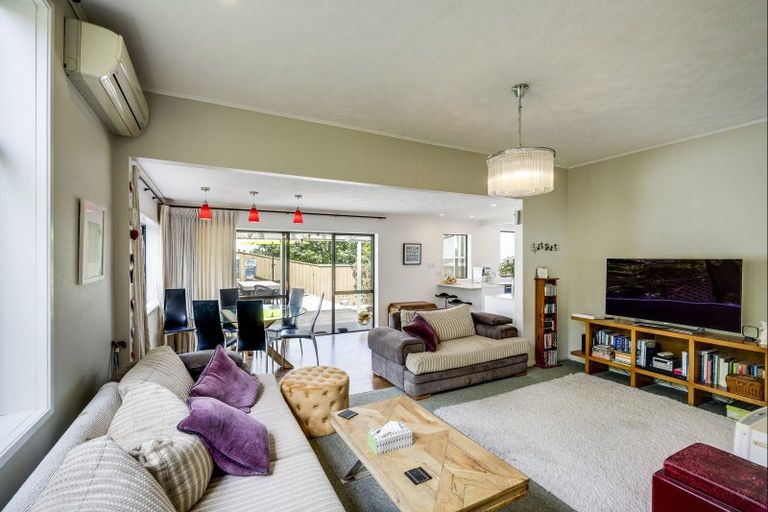 Photo of property in 38 Napier Terrace, Hospital Hill, Napier, 4110