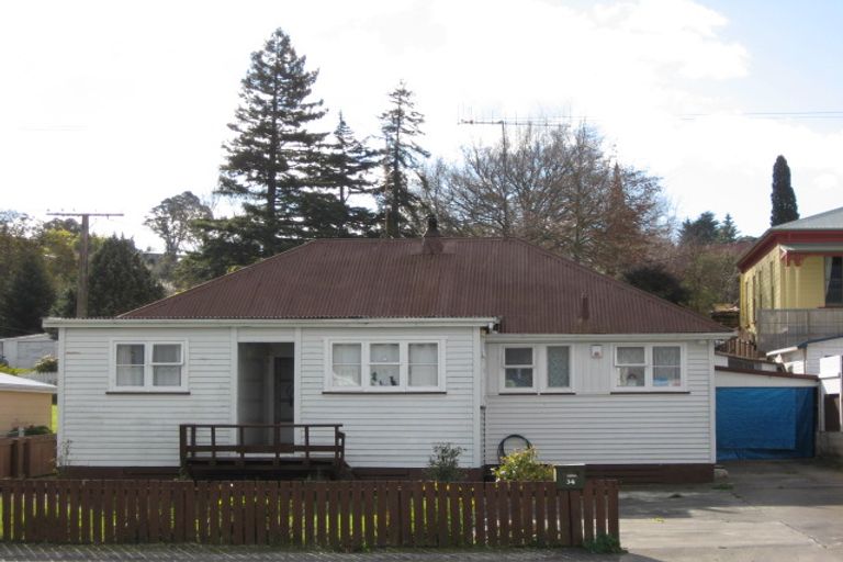 Photo of property in 34 Waverley Street, Waipawa, 4210