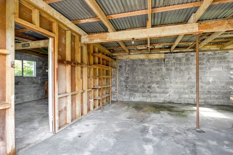 Photo of property in 16 Old South Road, Okato, 4335