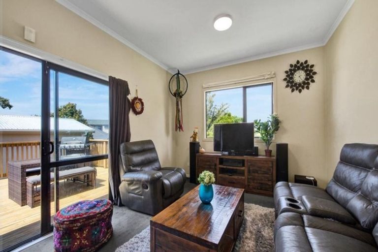 Photo of property in 28 Maratahu Street, Westown, New Plymouth, 4310
