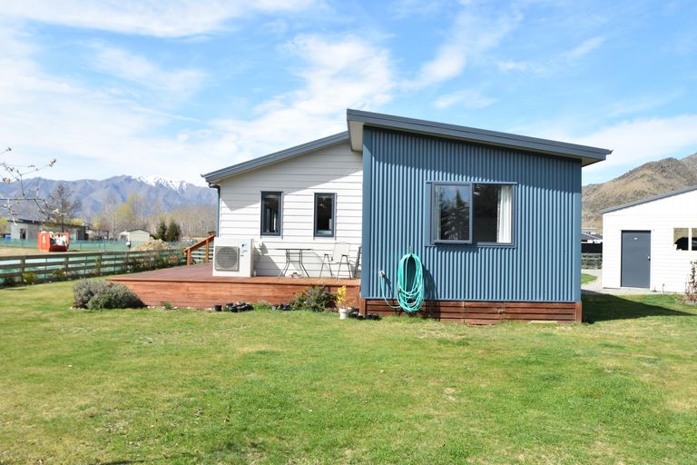 Photo of property in 17 Cirrus Place, Omarama, 9412