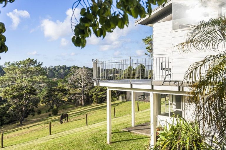Photo of property in 23 Crows Road, Swanson, Auckland, 0614
