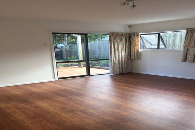 Photo of property in 119a Woodglen Road, Glen Eden, Auckland, 0602