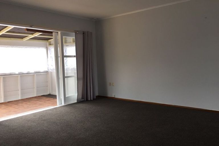Photo of property in 1/34a Parr Road South, Point Chevalier, Auckland, 1025