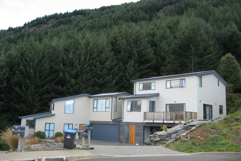 Photo of property in 79a Dart Place, Fernhill, Queenstown, 9300