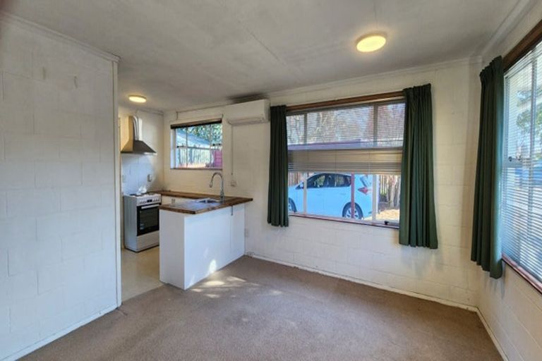 Photo of property in 58 Russley Road, Russley, Christchurch, 8042