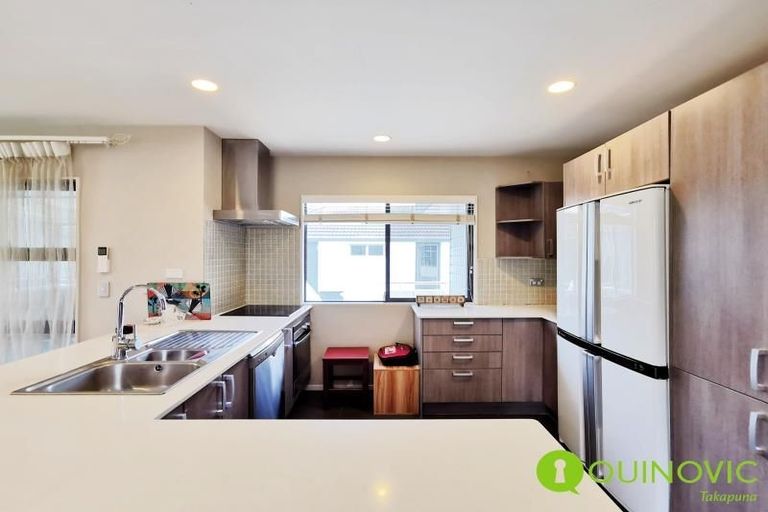 Photo of property in 1/1 Harley Road, Takapuna, Auckland, 0622