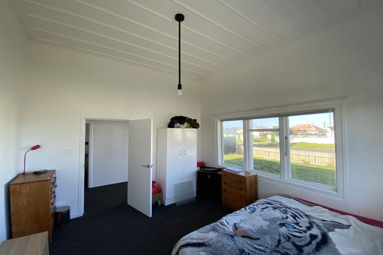 Photo of property in 90 Hinau Street, Castlecliff, Whanganui, 4501