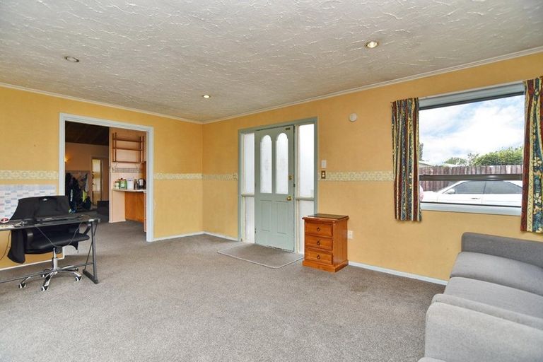 Photo of property in 22 Wingate Street, Redwood, Christchurch, 8051