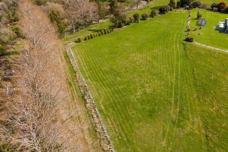 Photo of property in 70 Parerohi Grove, Kuratau, Turangi, 3381