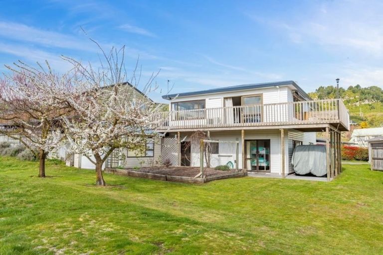 Photo of property in 2/24 Angela Place, Kinloch, Taupo, 3377