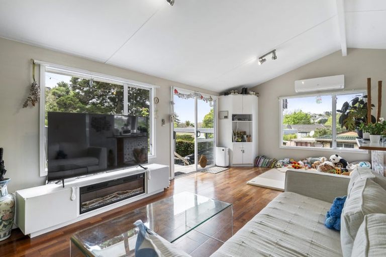 Photo of property in 16 Jayne Place, Torbay, Auckland, 0630