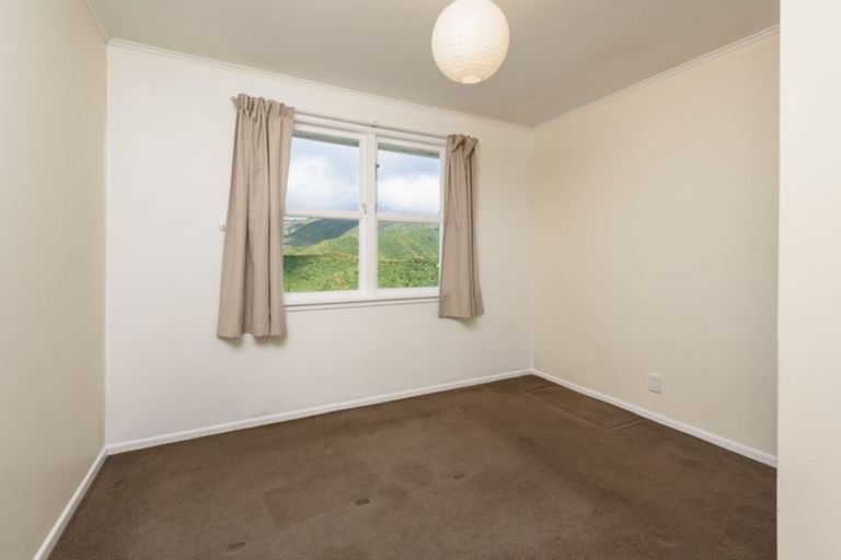 Photo of property in 17 Baffin Grove, Kingston, Wellington, 6021