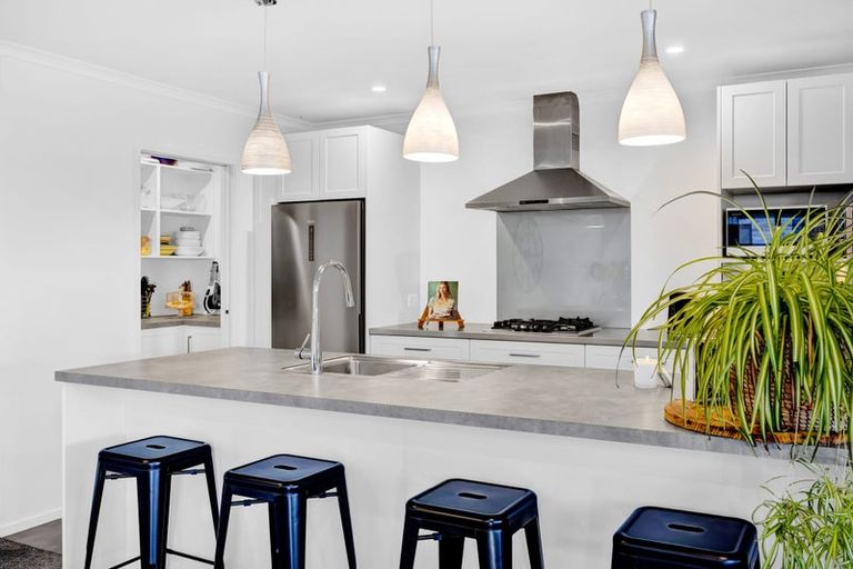 Photo of property in 69 Wilson Street, Hawera, 4610